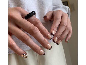 フロウネイル(Flow nail)/フレンチ デザイン