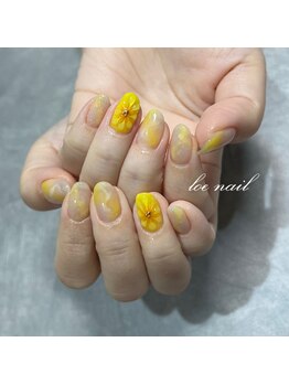 ロエネイル(loe nail)/ニュアンスフラワー