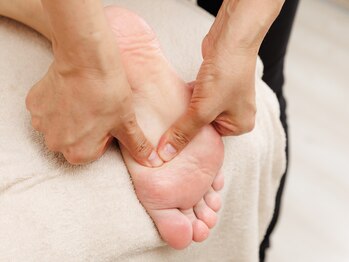 【看護師による痩身×オイルリンパマッサージサロン】ナースのロミリンパ/リフレクソロジー