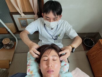 ポプリ鍼灸院/楽しく施術中です♪～頭と目元～