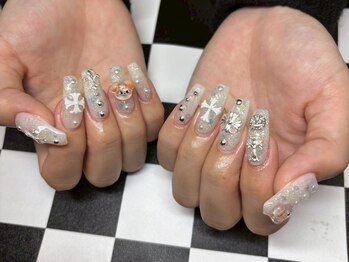 モレリア 心斎橋店(morelia)/ホワイトクロムネイル