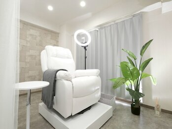 ラシュア 森ノ宮店(Lashure)の写真/【至福の時間を…*】個室のプライベート空間で贅沢にゆったりとくつろぎながら自分磨き♪