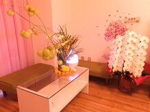 シャインビューティー(ShineBeauty)/広々とした待合スペース