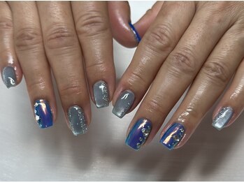 ラニー アンド ココネイル(LANIE&CocoNail)/夏っぽキラキラブルーネイル