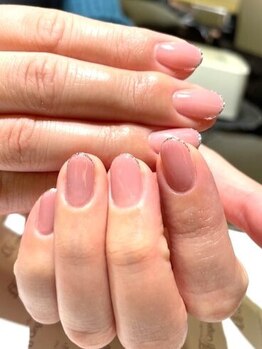 アンジェリーク ネイル(angelique nail)の写真/爪に優しいジェル使用☆ネイルケアから上質アートまで高い技術力と提案力を持つスタッフにお任せ♪