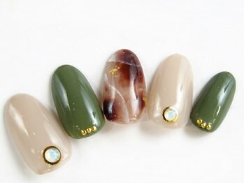 トータルビューティーアンドアズフローラ(Total Beauty & a`s Flora)/カーキ×大理石風ホワイトべっ甲