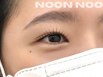 ヌン ヌ ラッシュ スタジオ(Noon noo lash studio)の写真/【中崎町駅徒歩5分】韓国サロン風*白を基調とした"清潔感"◎おしゃれなプライベート空間でお待ちしてます♪