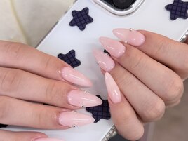 スタッズデザイン