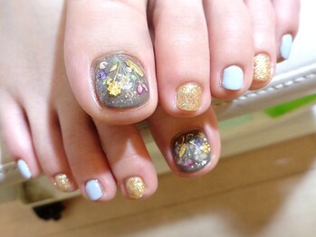 アミュリー ネイル アトリエ(Amury nail atelier)/押し花 トレンド 大人 上品