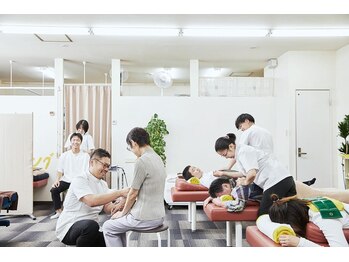 亀有成る鍼灸整骨院/院内の様子