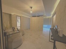 リノハ(LinohA)の雰囲気（広々とした店内はお客様同士のプライバシーに配慮しております◎）