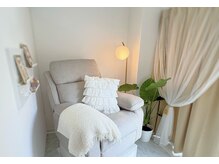 ロワゾブル ルリエ(L’oiseau bleu Relier)の雰囲気（リクライニング席♪リラックスして施術を受けていただけます。）