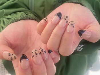 アニマル柄ネイル