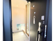 【肩こり・首/肩の痛み専門】さくらの整体院/玄関の中