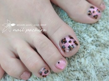 ネイルパキラ(nail pachira)/フットアニマル柄