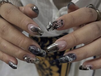 ゆびノさき +tennoji/黒ニュアンスネイル