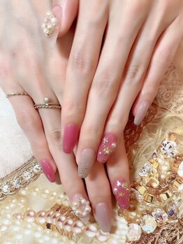 スウィートアロマネイル 恵比寿(Sweet Aroma NaiL)の写真/歴20年以上INA1級&SHINYGEL認定講師がパ-ソナルネイルカラ-診断!貴方だけのオリジナルネイルが誕生します☆