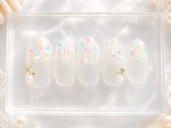 桜/きらめく透明感シェル夏ネイル
