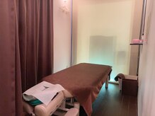 プリーズ 汐留店/半個室のプライベート空間