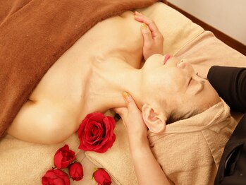 エムスラッシュ フィール 東戸塚(M.SLASH FIEL)/年々気になっていくお顔の悩みに