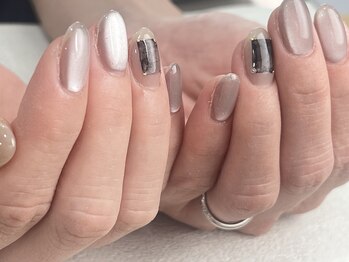ウルネイルスタジオ(Uru nailstudio)/シンプルデザイン¥6800