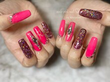 トータルビューティーローズ(Rose)/ヴィヴィッドピンクネイル