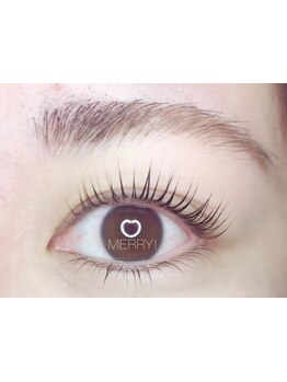 ナチュラル上品な目元にしたい