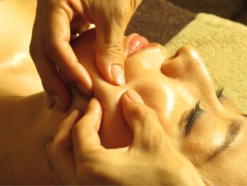 マージェ(magie)/小顔造形ケア☆