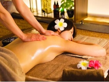 ラクサー(Rakusaa)/アロマオイルリンパマッサージ