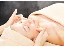 『天然ヒアルロン酸ケア』保湿効果のあるヒアルロン酸を贅沢に使用