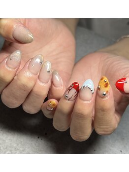 チエ(CHE)/海外ネイル