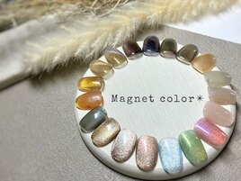 SNSで話題の…マグネットネイル!