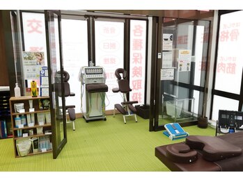 はやしハリきゅう整骨院 セリオ大曲院/当店の施術場所の雰囲気です☆