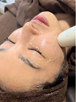 パシテア(Pasithea)の写真/静岡市希少の最新マシン導入！リフトUP効果で憧れのスッキリ小顔に！気になるお肌のたるみも改善◎