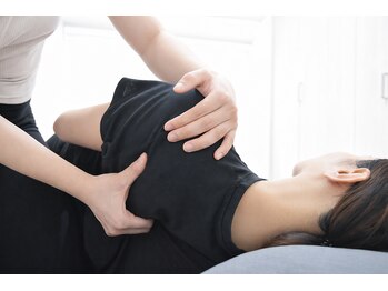 ジェイミープラス 表参道(J‘aimee +)/肩甲骨を伸ばし肩こりも解消!!