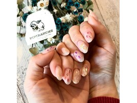 クリアベースのニュアンスネイル