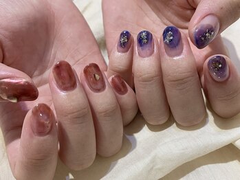 ネイルズ ララ(nails Lala)/アシメデザイン。
