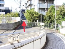 アーナンダ(ananda)/道案内4　スロープを降りて直進