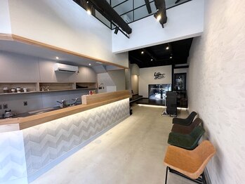 リエットストレッチ 神田町店/おしゃれな店内