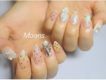 ムーンズ(Moon's)/