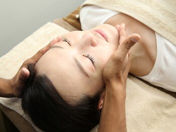 メディピークス/【小顔矯正】瞳パッチリ