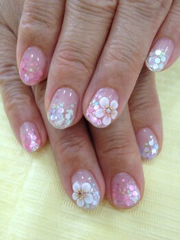 リリーベル(Lilybell)/【ネイルデザイン】