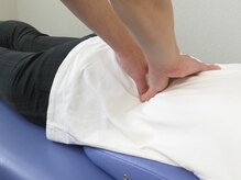 りらく整体 あおば/肩こり/腰痛/骨盤矯正/自律神経