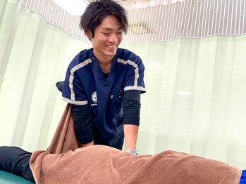 ゼロスポ鍼灸 整骨院 美野島/ズーンと重たい腰痛を改善