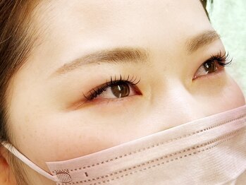 美容室わたなべの写真/40・50代のお悩み解決。年齢によるまぶたの変化に合わせ、最適なカールとデザインをオーダーメイド提案♪