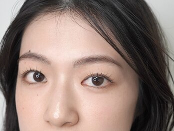 アイズ(i's)の写真/眉でお顔の印象をデザイン。骨格・雰囲気に合わせた自然な眉に！ブロウデザインで垢抜け♪