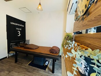 ヒールズ(HEALS)/マッサージベッド