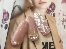 ジュエルズ ネイル(Jewels Nail)/リッチな手描きフラワーネイル♪