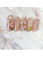 ミルネイル(Mil Nail)/ホロの上品ネイル