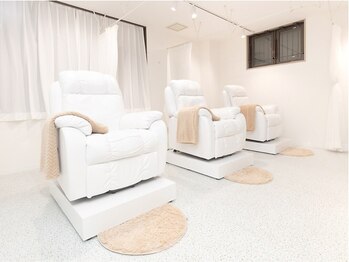 グランアイ 津田沼店(GRAN EYE)の写真/《津田沼駅南口徒歩1分》アクセス◎でとにかく通いやすい♪初心者も上級者も納得のクオリティをご提供♪